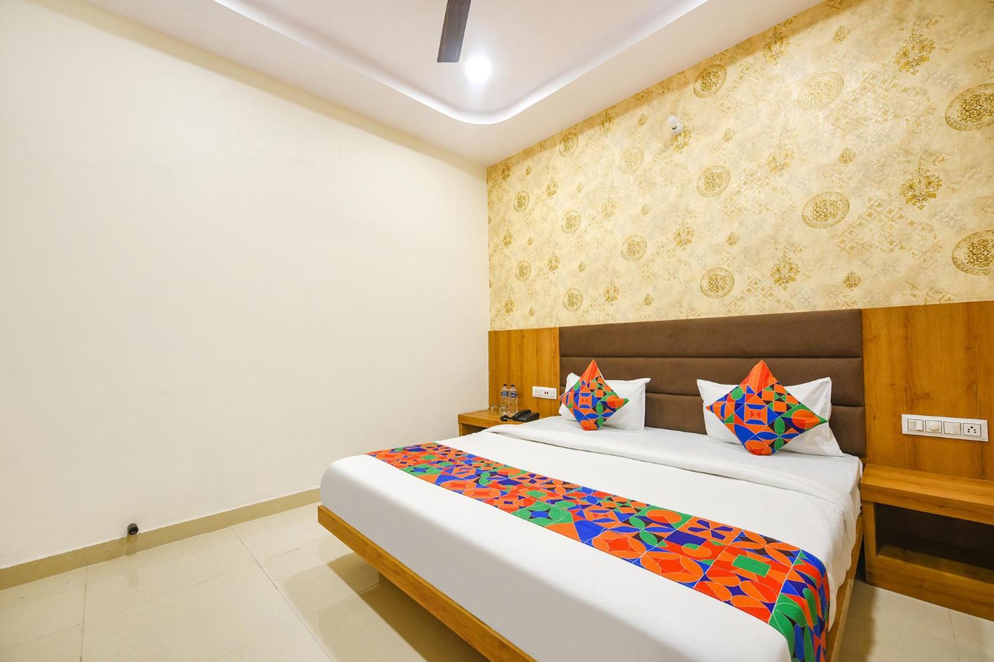 Fabhotel Golden Tree Amritsar Exterior photo